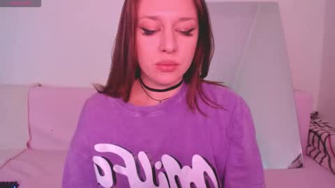 Snapshot of lil_foxy999 chatting on February 24, 3:26 am Alisa online show from February 24, 3:26 am