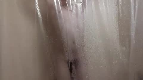 Snapshot of lil_gem chatting on May 23, 1:59 pm lil gemmie online show from May 23, 1:59 pm