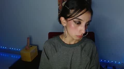 Lisaa online show from December 12, 2:59 am