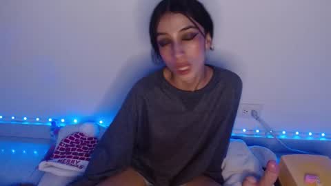 Lisaa online show from December 17, 5:40 am