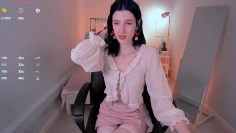 Snapshot of lil_melanie_ chatting on April 29, 4:22 pm Melanie Follow me online show from April 29, 4:22 pm