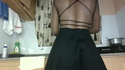 Snapshot of lil_paula chatting on July 1, 10:50 am serenity online show from July 1, 10:50 am
