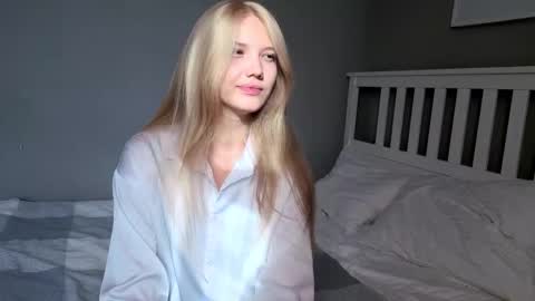 Emma online show from October 5, 8:23 am