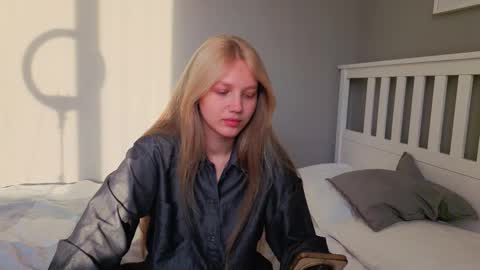 Emma online show from October 15, 10:04 am