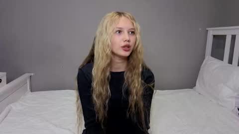 Emma online show from November 11, 9:42 am