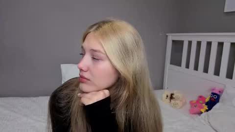 Emma online show from November 13, 10:03 am