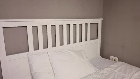 Emma online show from March 30, 11:39 pm