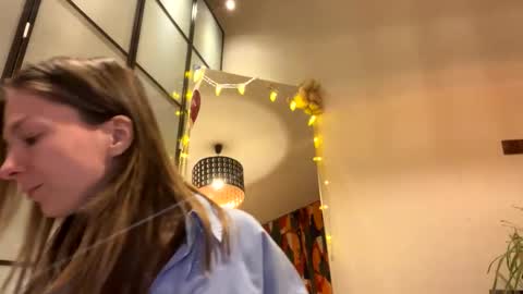 Snapshot of lil_uff chatting on June 1, 8:32 pm aka princessmaya online show from June 1, 8:32 pm