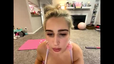 Pink mink online show from February 14, 3:36 am