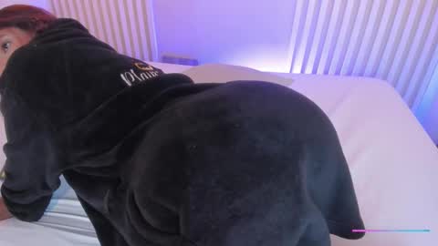 Snapshot of lila_cohen chatting on November 8, 3:39 am L I L A online show from November 8, 3:39 am