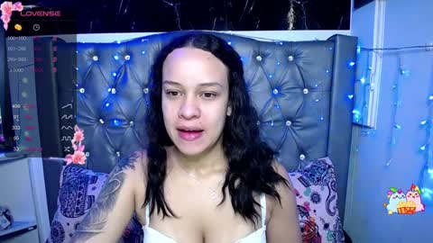   online show from December 5, 10:44 am