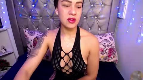   online show from March 1, 11:39 am