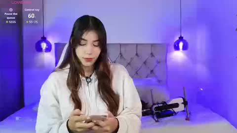 lila_min online show from September 11, 1:55 pm