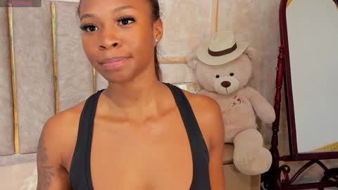 Snapshot of lilabeily chatting on December 4, 8:29 pm lila bailey online show from December 4, 8:29 pm