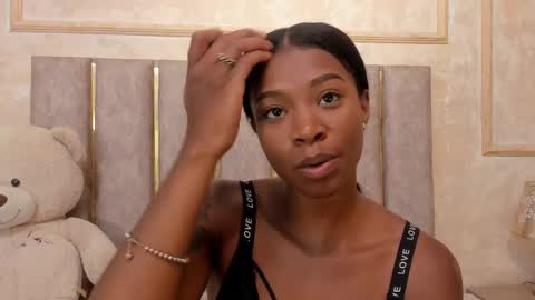 Snapshot of lilabeily chatting on November 12, 8:30 pm lila bailey online show from November 12, 8:30 pm