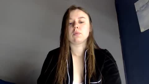 Lily online show from October 7, 5:37 am