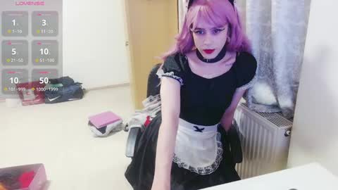 Snapshot of lilah_ts chatting on February 2, 3:21 am lilah_ts online show from February 2, 3:21 am