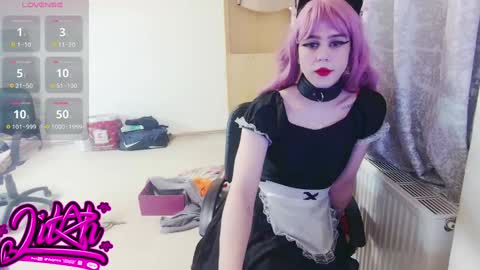 Snapshot of lilah_ts chatting on February 7, 7:49 pm lilah_ts online show from February 7, 7:49 pm