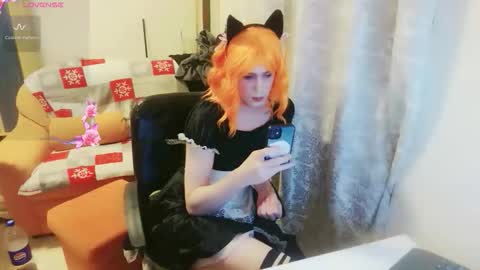 Snapshot of lilah_ts chatting on October 15, 4:40 pm lilah_ts online show from October 15, 4:40 pm