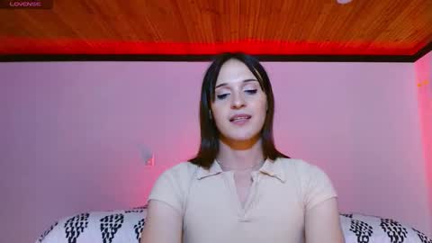 Lila Martin online show from November 27, 9:06 pm