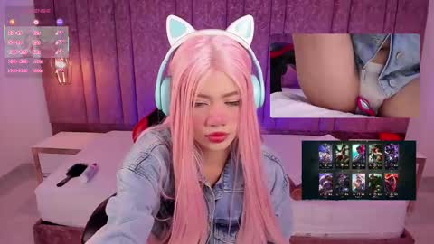 Snapshot of lilapop__ chatting on November 8, 1:44 pm Lila online show from November 8, 1:44 pm