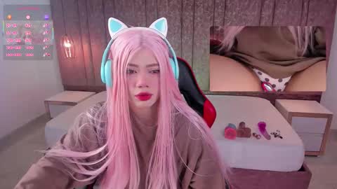 Snapshot of lilapop__ chatting on November 9, 12:47 pm Lila online show from November 9, 12:47 pm