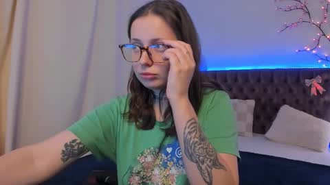 LilaVame online show from October 19, 7:25 pm