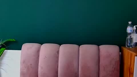 Snapshot of lilawinks chatting on September 29, 12:32 pm LilaWinks online show from September 29, 12:32 pm