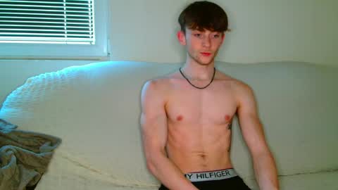 Snapshot of lilbearxxxx chatting on April 17, 4:48 am lilbearxxxx online show from April 17, 4:48 am