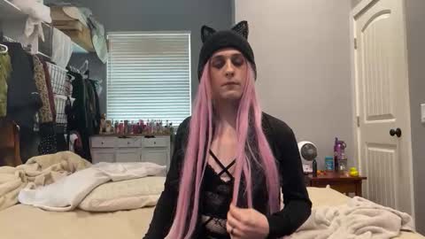 Kristin online show from November 17, 8:47 pm