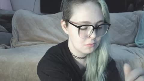 Snapshot of lilemmy1999 chatting on July 14, 11:32 pm emily ryanson online show from July 14, 11:32 pm