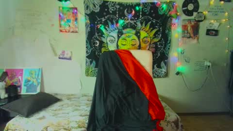 Lil online show from March 30, 4:35 am