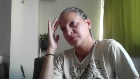 Andreea online show from June 15, 3:47 pm