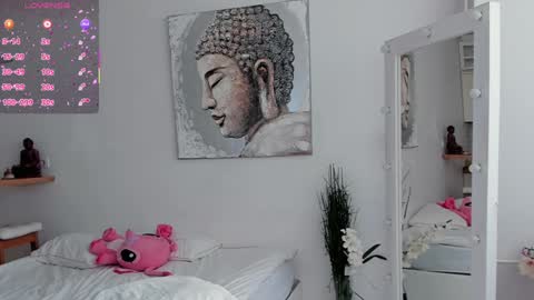 Lilith Nickol online show from November 12, 6:03 am