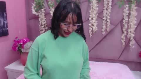 LILI CANDIES online show from September 30, 1:27 pm