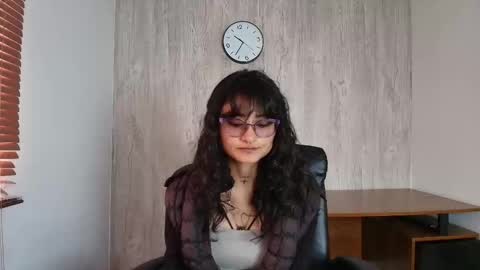 lili_clan online show from November 1, 3:36 pm