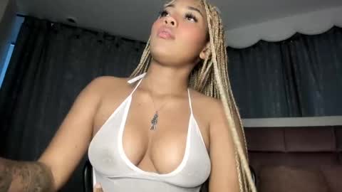 Lili online show from October 22, 9:58 pm