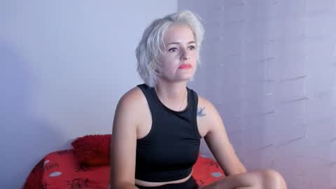 Lili online show from October 6, 11:02 pm