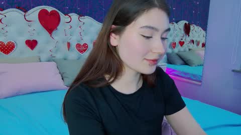Snapshot of lili_luuu chatting on February 11, 3:51 pm Lilu online show from February 11, 3:51 pm