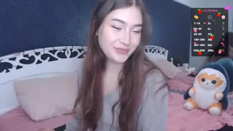Snapshot of lili_luuu chatting on October 2, 11:01 pm Lilu online show from October 2, 11:01 pm