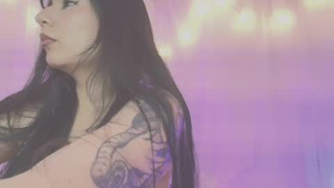 Snapshot of lili_tay chatting on October 15, 8:20 pm Lili online show from October 15, 8:20 pm