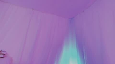 Snapshot of lili_tay chatting on November 8, 5:01 pm Lili online show from November 8, 5:01 pm