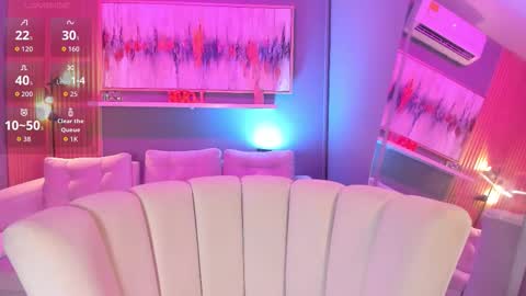 Snapshot of lilian_vergara chatting on January 31, 8:07 pm holis soy lily chang no olvides el pulgar arriba es muy importante para mi 3 independent model online show from January 31, 8:07 pm