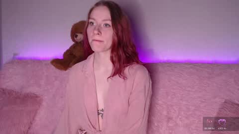 Snapshot of lilianlahot chatting on May 17, 4:03 pm Lilly online show from May 17, 4:03 pm