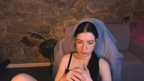 Snapshot of liliaroze chatting on June 5, 4:08 am liliaroze online show from June 5, 4:08 am