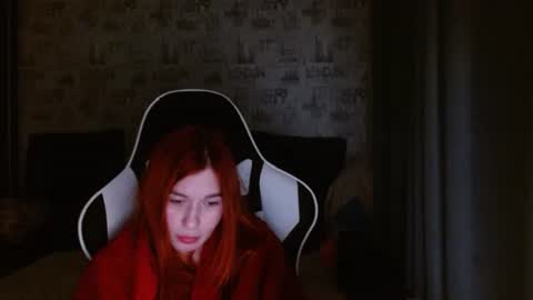 liliawoolf online show from February 6, 3:31 pm