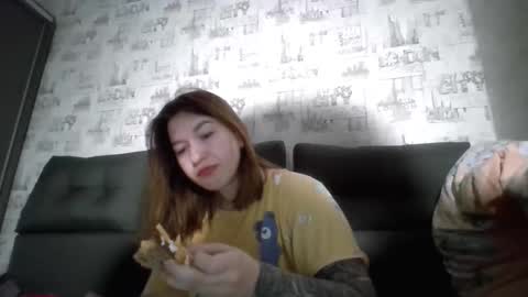 liliawoolf online show from November 4, 7:07 am