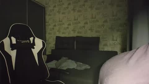 liliawoolf online show from January 18, 5:00 am