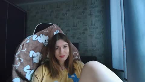 liliawoolf online show from April 8, 9:09 am