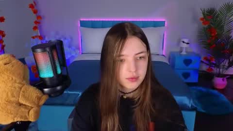 Lili Bakery online show from October 21, 1:50 am